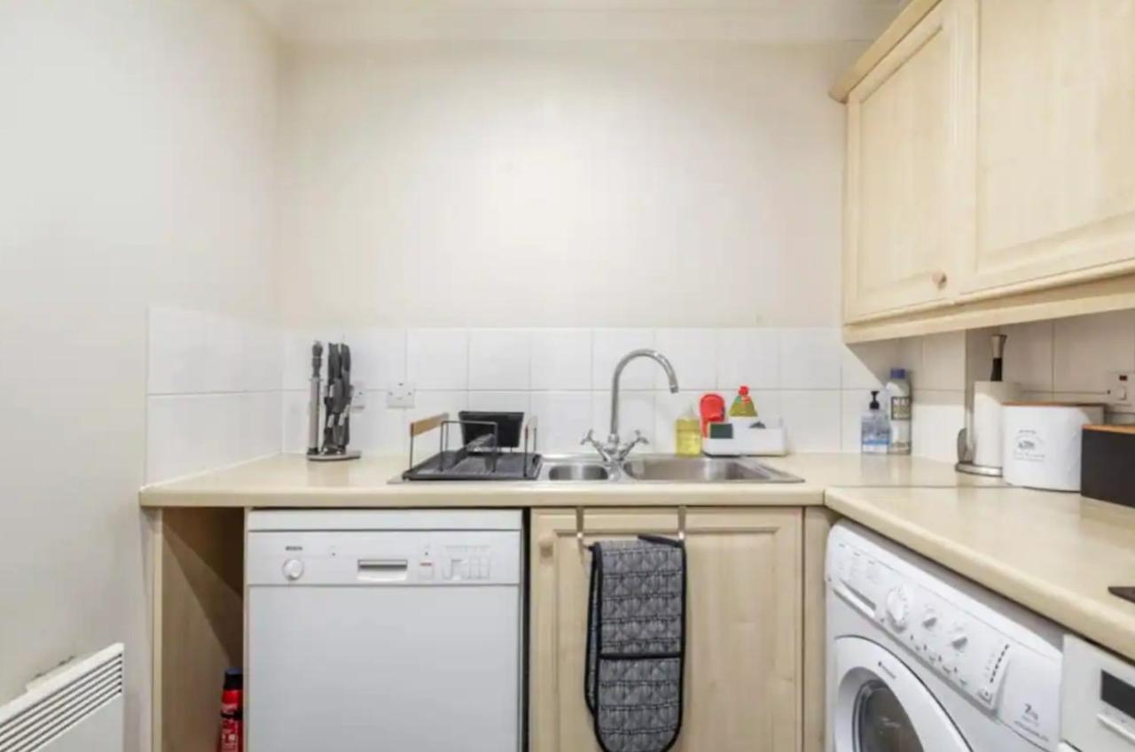 Appartement 1 Bedroom Flat With Free Parking Londres